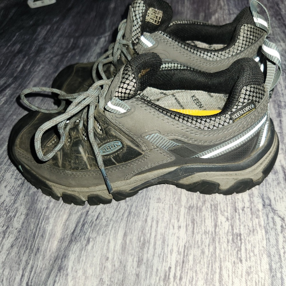 KEEN Targhee III‎ Women's Gray Low Waterproof Hiking Boots Shoes Size 7